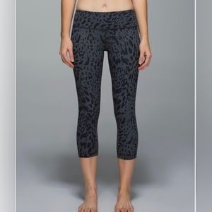 Lululemon Wunder Under Crop II
Animal Swirl Deep Coal Light